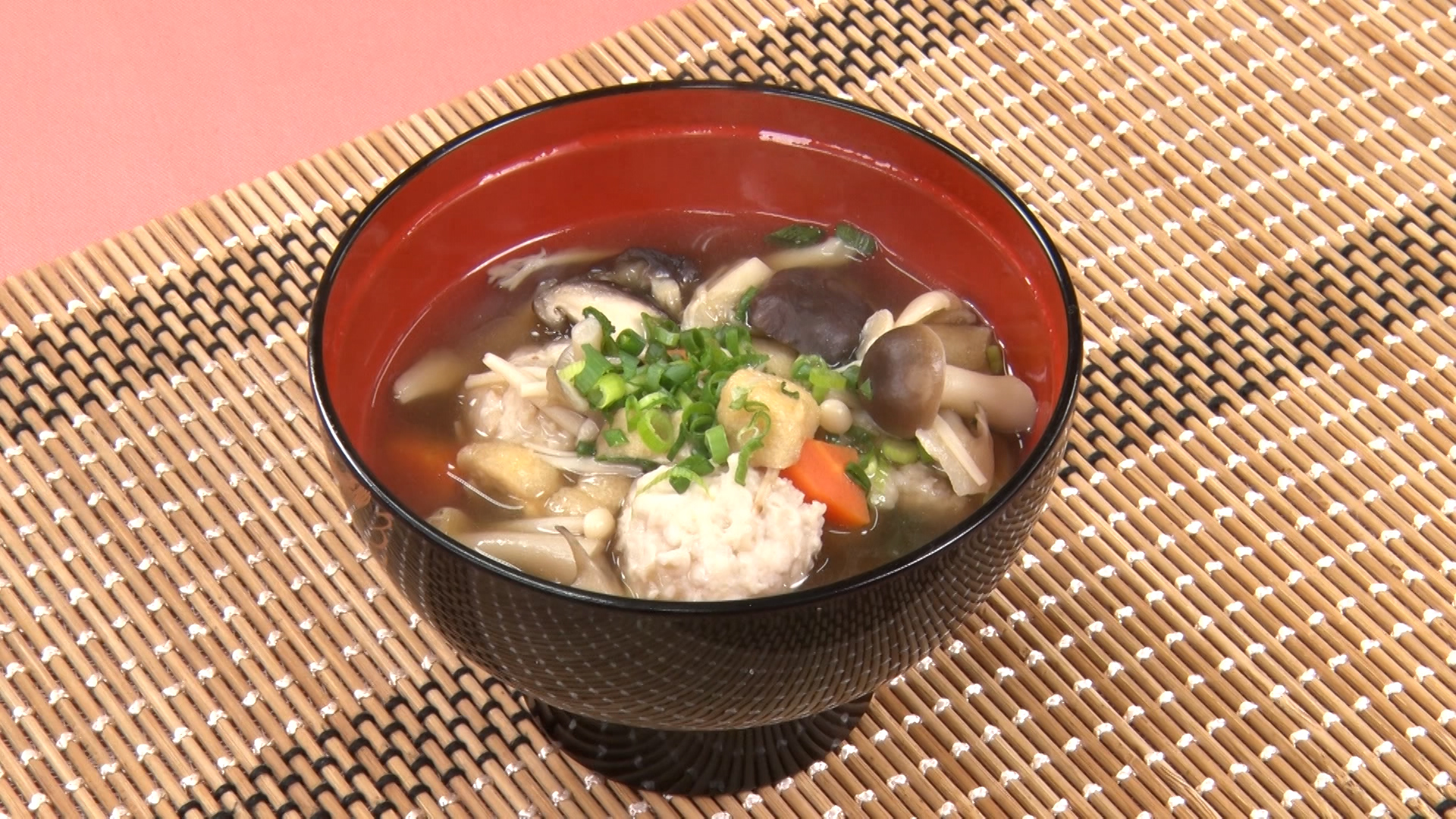 肉団子入りきのこ汁